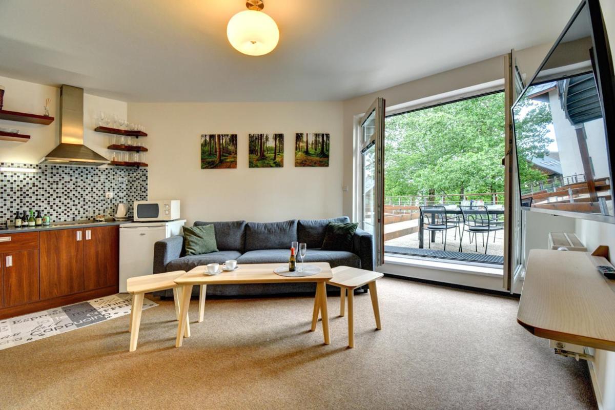 Apartman Modra Hvezda โรกีนีซ นัด ยีเซอโร ภายนอก รูปภาพ