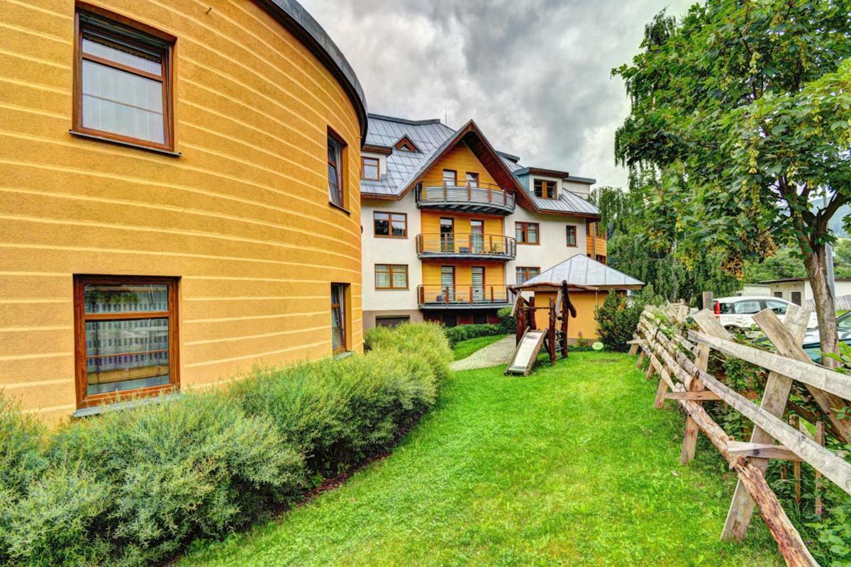 Apartman Modra Hvezda โรกีนีซ นัด ยีเซอโร ภายนอก รูปภาพ